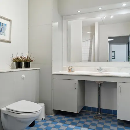 Bad, Lejl, 16 Apartment